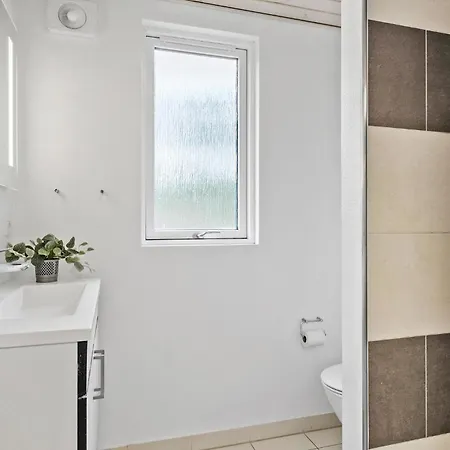 Lovely In With Kitchen
