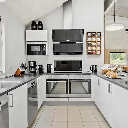 Дом отдыха Nice Home In Frederiksvaerk With Sauna *